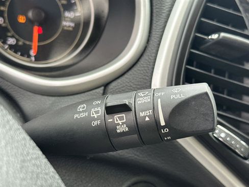 Used 2017 Jeep Cherokee Limited w/ Trailer Tow Group image 21