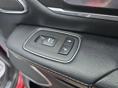 Used 2019 RAM 1500 Laramie AWD/4WD image 20