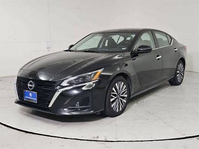 Used 2023 Nissan Altima 2.5 SV