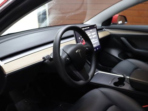 Used 2023 Tesla Model 3 Standard Range image 29