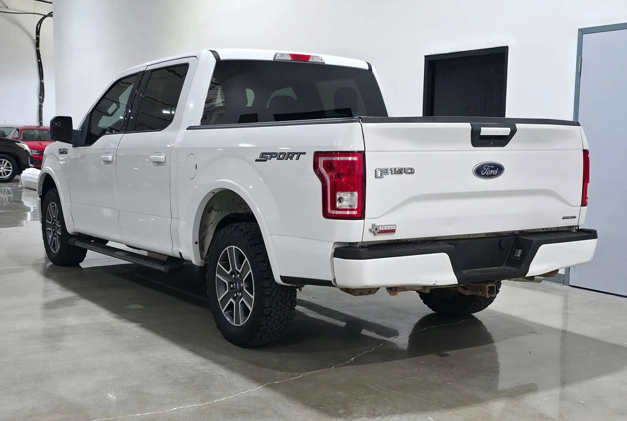 Used 2015 Ford F150 XLT w/ Equipment Group 301A Mid RWD image 5