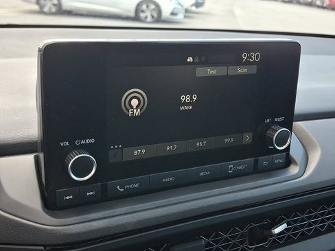 Used 2023 Honda Accord EX image 17