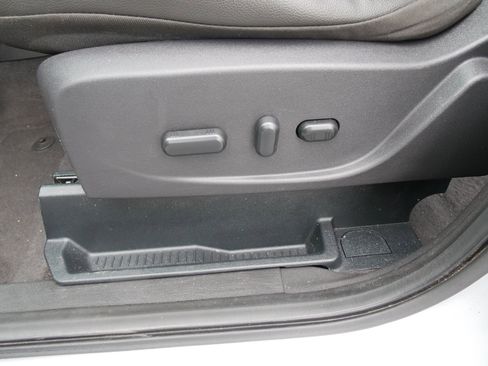 Used 2015 Ford Escape Titanium image 17