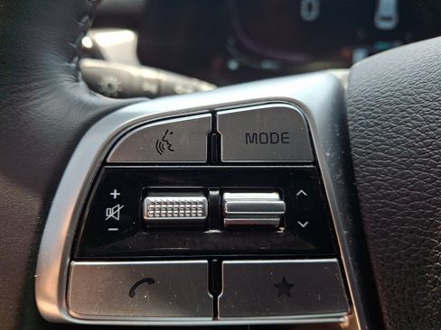 Used 2023 Kia Telluride LX AWD/4WD image 19
