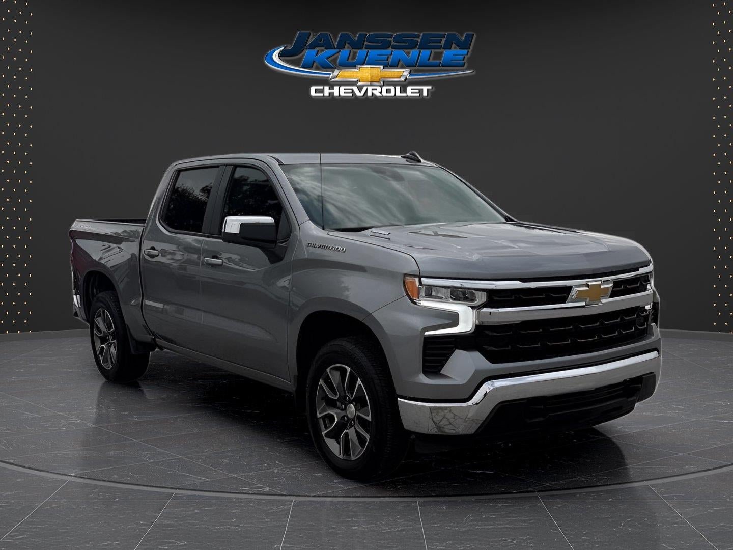 Used 2024 Chevrolet Silverado 1500 LT AWD/4WD image 5