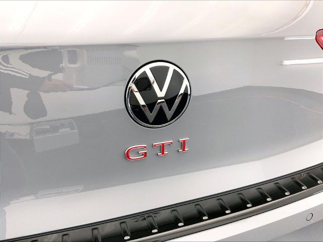 New 2026 Volkswagen GTI SE FWD image 10