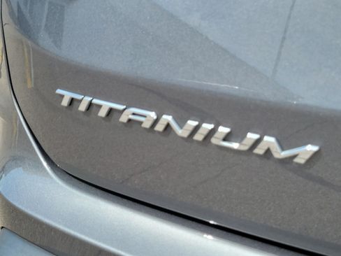 Used 2024 Ford Edge Titanium AWD/4WD image 7