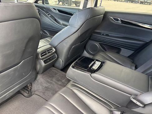 Used 2024 Genesis G80 2.5T image 22