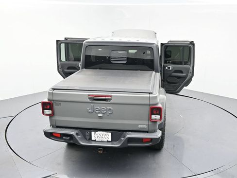 Used 2022 Jeep Gladiator Overland w/ Cold Weather Group AWD/4WD image 28