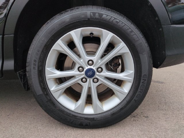 Certified 2018 Ford Escape SE FWD image 11