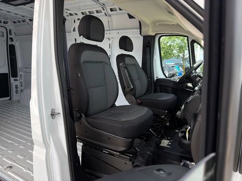 New 2026 RAM ProMaster 2500 w/ Convenience Group FWD image 31