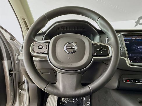 Certified 2025 Volvo XC90 B5 Core image 11