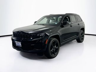 Used 2023 Jeep Grand Cherokee Altitude video 1