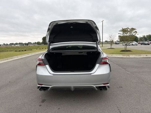 Used 2022 Toyota Camry XSE FWD image 19