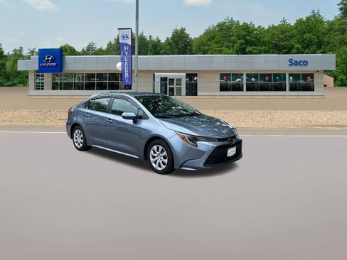 Used 2024 Toyota Corolla LE FWD image 4