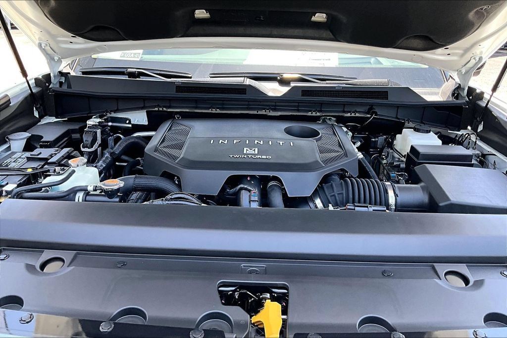 New 2027 INFINITI QX80 Luxe RWD image 15