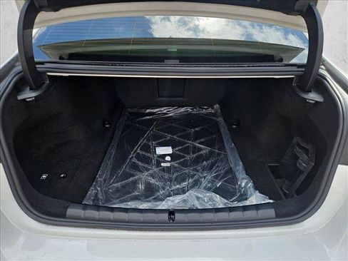 Certified 2024 BMW 760i xDrive image 6