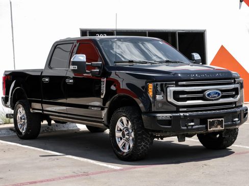 Used 2020 Ford F250 Platinum w/ FX4 Off-Road Package AWD/4WD image 7