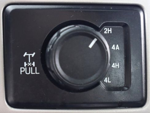 Used 2019 Ford F150 Lariat w/ Equipment Group 502A Luxury image 33