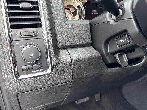 Used 2017 RAM 1500 Laramie Longhorn image 31