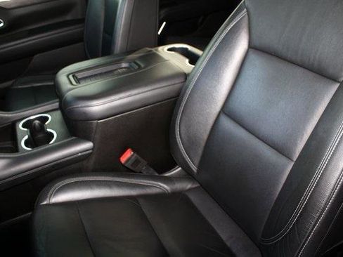 Used 2021 Chevrolet Tahoe Z71 w/ Z71 Signature Package image 7