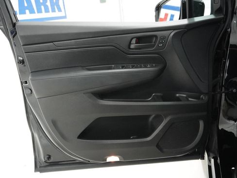 Used 2025 Honda Odyssey Sport-L image 14