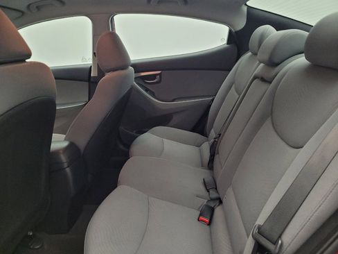 Used 2014 Hyundai Elantra SE FWD image 18