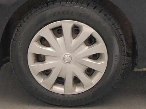 Used 2019 Nissan Versa SV image 31