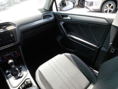 Certified 2023 Volkswagen Tiguan SE FWD image 11