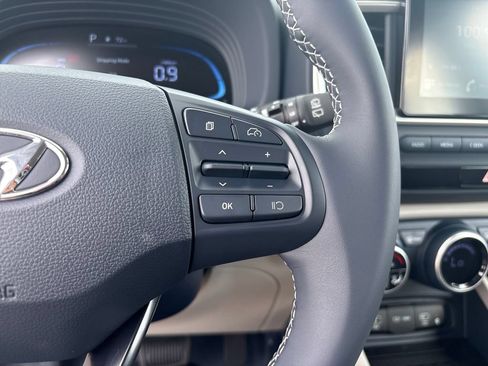 New 2026 Hyundai Venue SEL FWD image 14