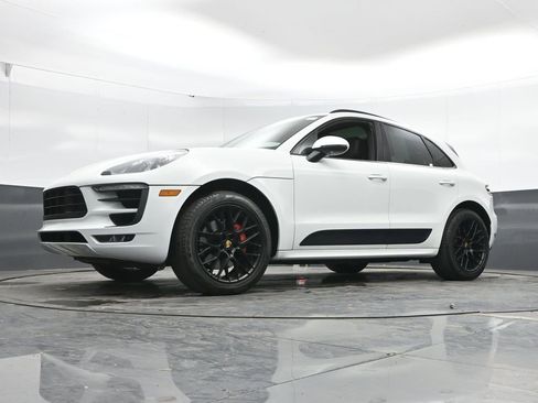 Used 2018 Porsche Macan GTS w/ Premium Package Plus image 45