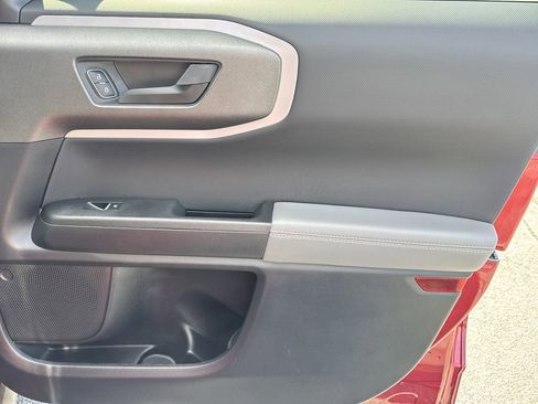 Used 2025 Ford Bronco Sport Badlands image 14