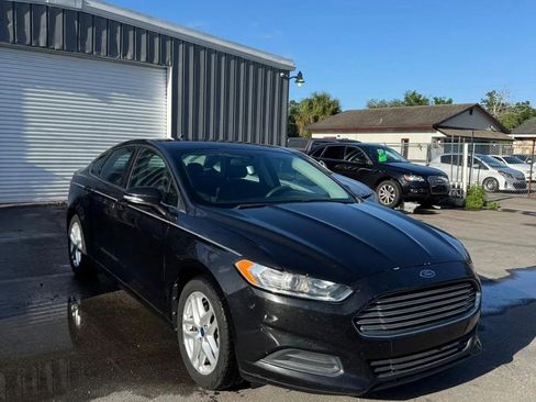 Used 2013 Ford Fusion SE image 1