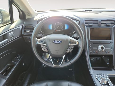Used 2019 Ford Fusion Titanium FWD image 12