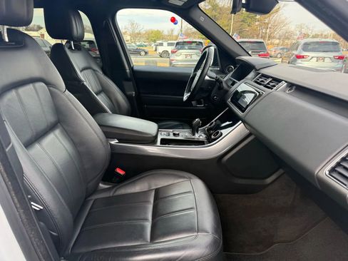 Used 2019 Land Rover Range Rover Sport SE image 50