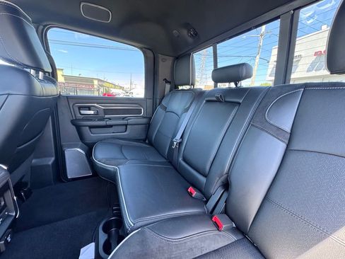 Used 2025 RAM 3500 Limited AWD/4WD image 17