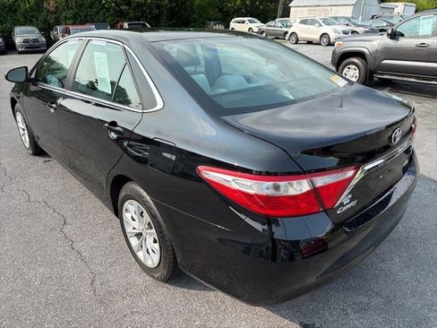 Used 2017 Toyota Camry LE FWD image 10