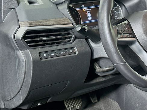 Used 2024 Nissan Altima 2.5 SV w/ SV Premium Package image 17