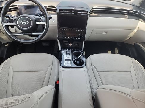 Certified 2023 Hyundai Tucson Limited AWD/4WD image 9