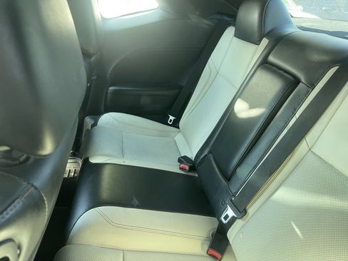 Used 2015 Dodge Challenger R/T Plus RWD image 9