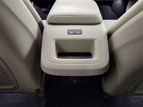 New 2026 Volvo V60 B5 Cross Country Plus w/ Protection Package Premier image 31