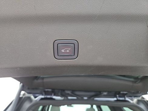Used 2022 GMC Yukon SLT RWD image 30