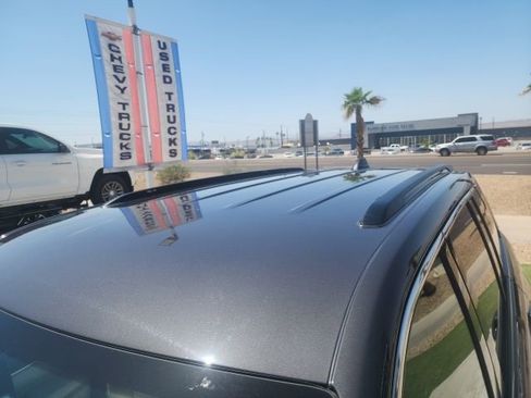 Used 2024 Jeep Grand Cherokee Limited image 10