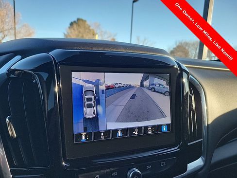 Used 2023 Chevrolet Traverse LT image 32