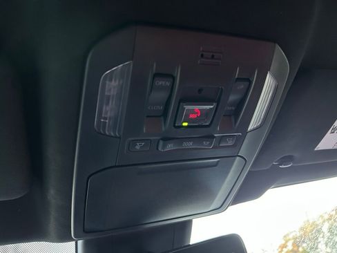 Certified 2023 Toyota Highlander XSE image 31