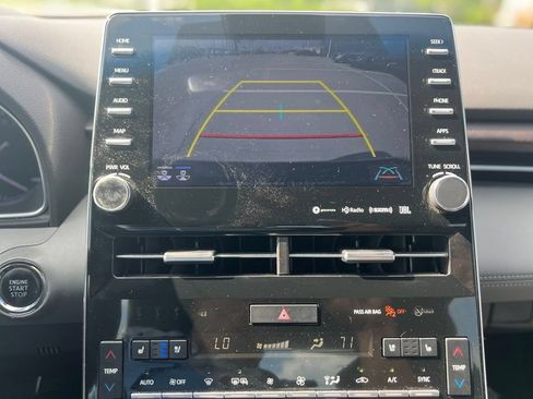 Used 2020 Toyota Avalon Limited FWD image 14