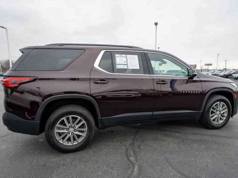Used 2023 Chevrolet Traverse LT image 6