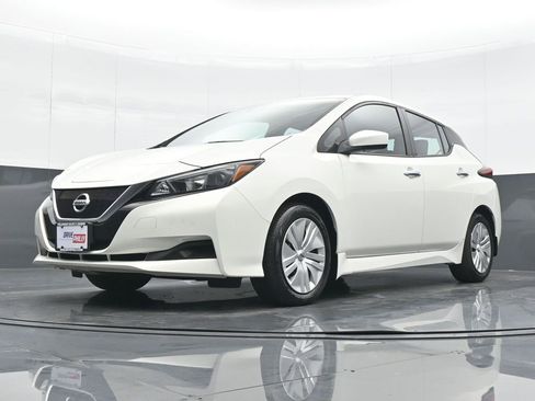 Used 2022 Nissan Leaf S image 17