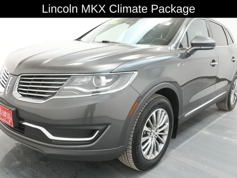 Used 2018 Lincoln MKX Select w/ Select Plus Package image 3
