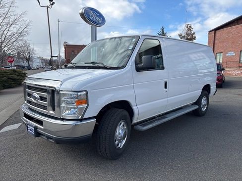 Used 2014 Ford E-250 and Econoline 250 w/ Power Group image 7